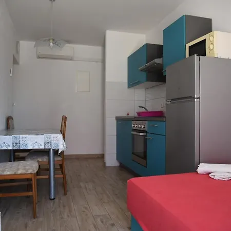 Apartments Pomalo *