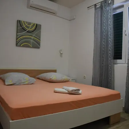 Apartments Pomalo Guest house Makarska
