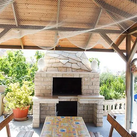 Guest house Apartments Pomalo