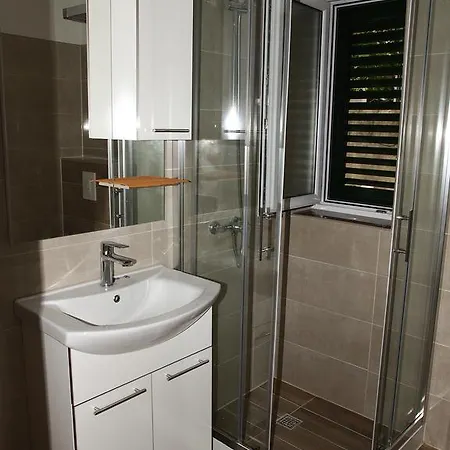 Guest house Apartments Pomalo