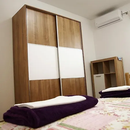 Guest house Apartments Pomalo