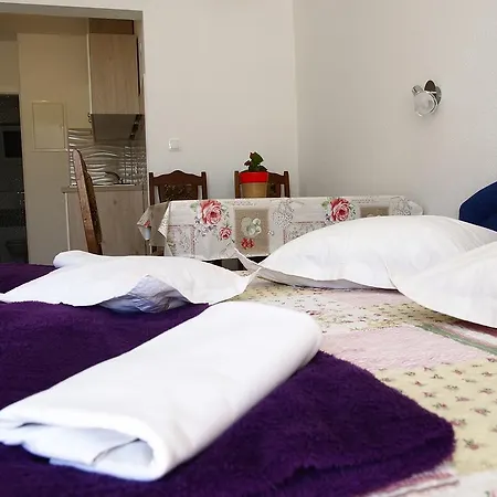Apartments Pomalo Guest house Makarska