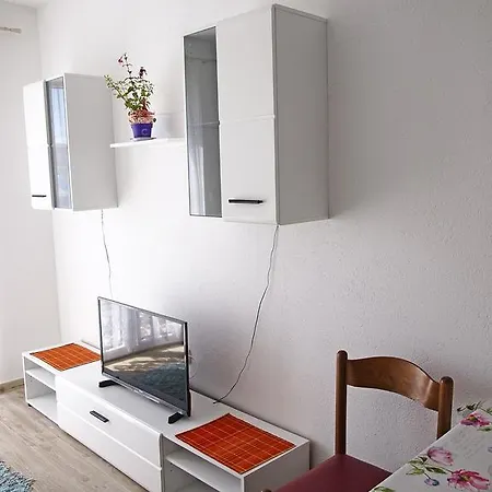 Guest house Apartments Pomalo