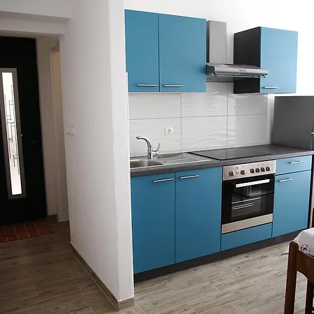Guest house Apartments Pomalo