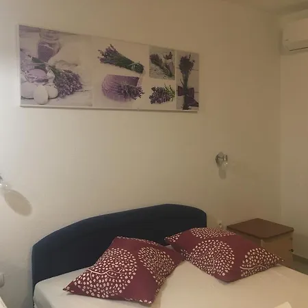 Apartments Pomalo Guest house Makarska
