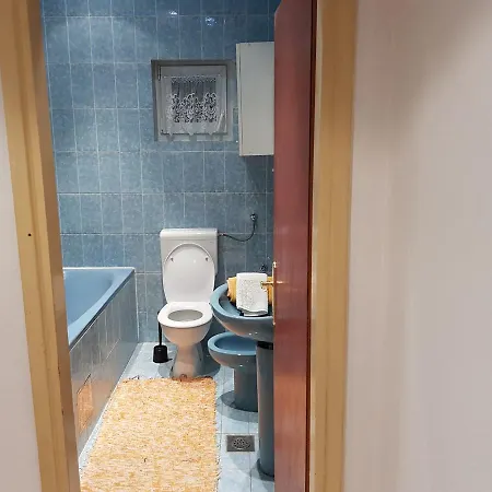 Apartments Pomalo Guest house *