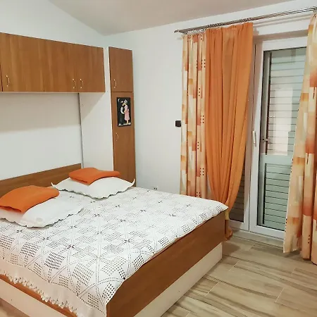 Apartments Pomalo