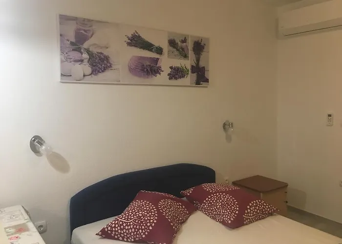 Pomalo Penzion Makarská