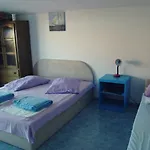 Apartments Pomalo بيت ضيافة ماكارسكا