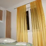 بيت ضيافة Apartments Pomalo