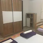 Apartments Pomalo ماكارسكا