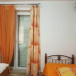 بيت ضيافة Apartments Pomalo