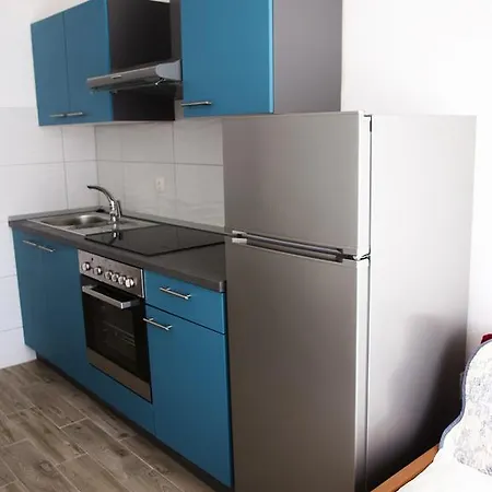Apartments Pomalo بيت ضيافة ماكارسكا